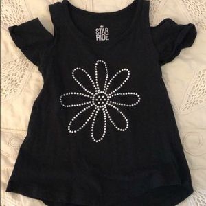 Black cap sleeve top! Super cute on!